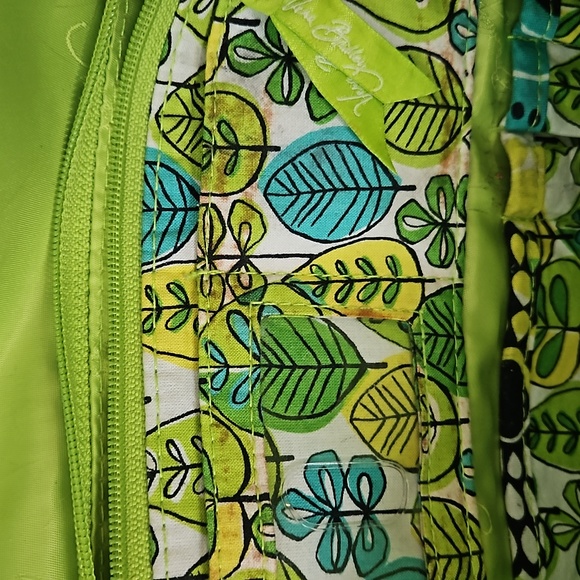 Closet Clean Out - Picture 5 of 9